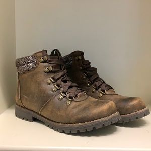 Woman’s Somona boots